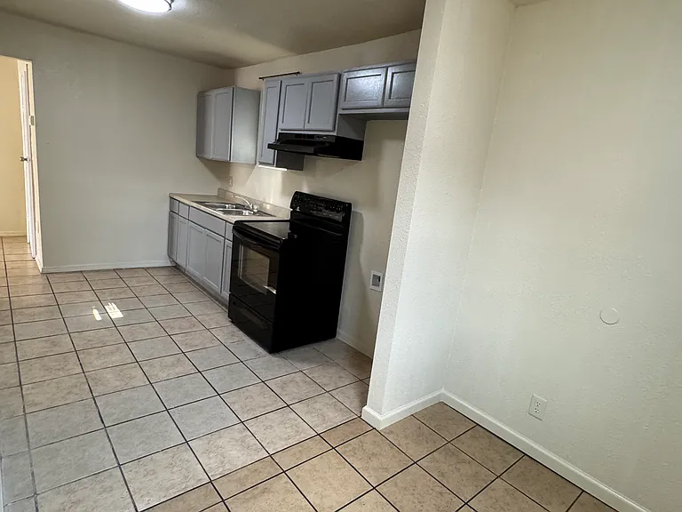 4404 Boxwood Rd #20 — Photo 2