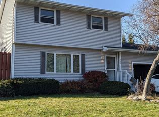 512 Olympic St, Sun Prairie, WI 53590