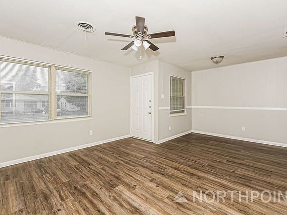 2nd image of 2207 Dennis St