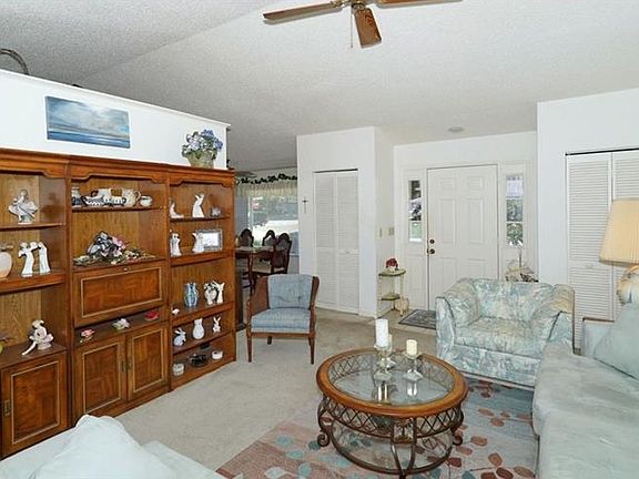 3rd image of 8017 Conservatory Cir