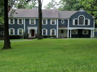 12 Oak Knoll Rd, Mendham, NJ 07945