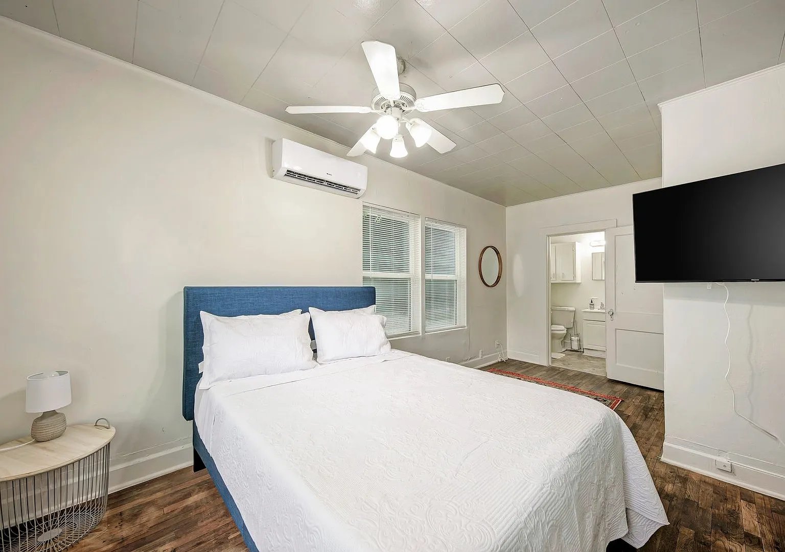 Charming Fully Furnished Studio in the Heart of UT Campus $1,600/Month — Photo 1