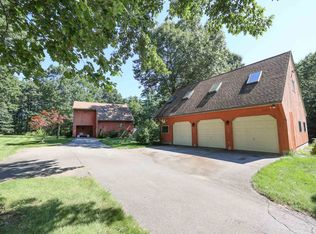 37 Lancaster Crossing Rd, Salem, NH 03079