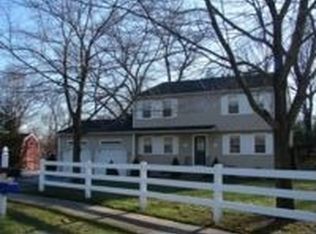 54 Addison Pond Rd, Glastonbury, CT 06033