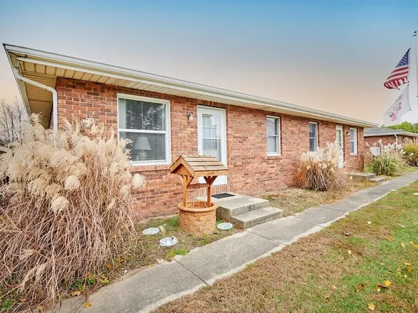 601 Rizek Dr, North Liberty, IN