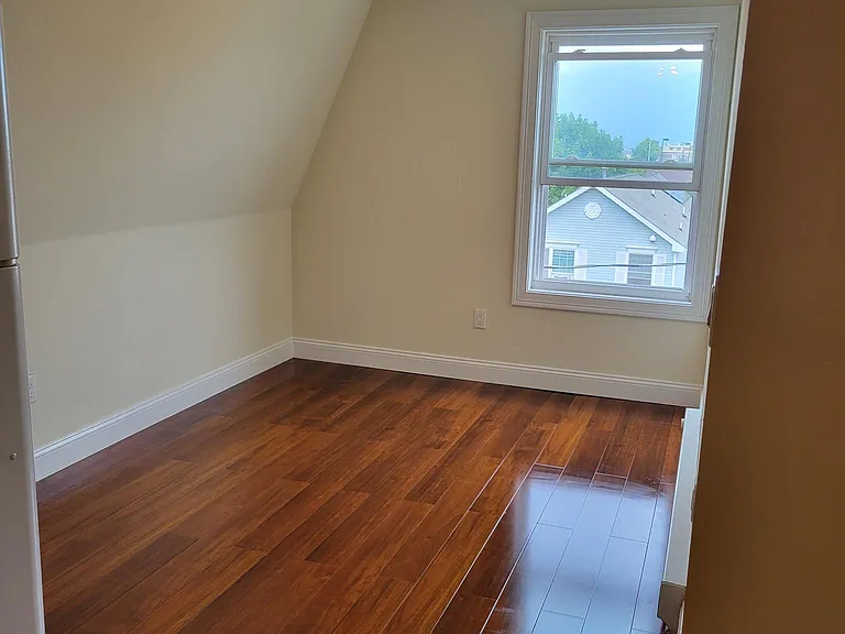 33 Winans Ave #3 — Photo 2