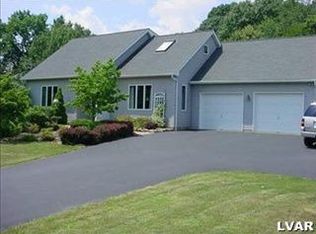 985 Renaldi Rd, Wind Gap, PA 18091