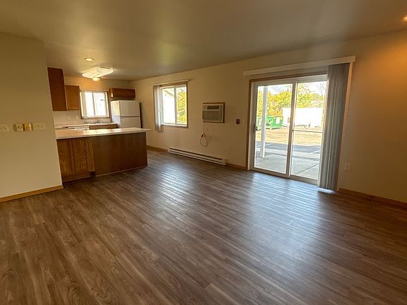 3rd image of 4562 Arrowhead Dr #4