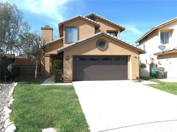 10333 Crest Brook Dr, Moreno Valley, CA 92557
