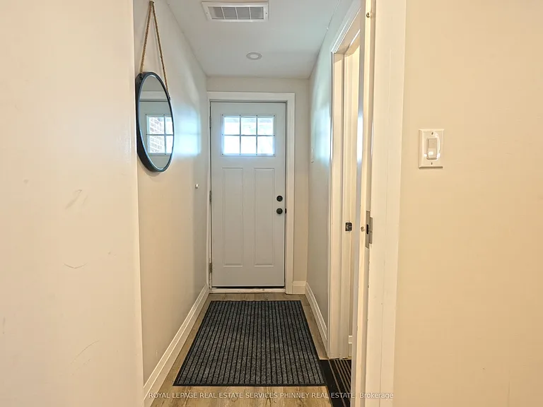 2392 Cashmere Ave #LOWER — Photo 3