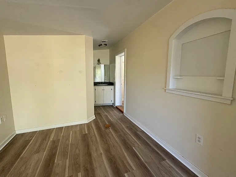 2607 Meadow Brook Dr — Photo 8