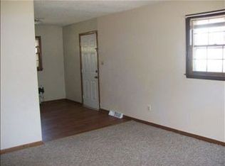 101 Stone Dr, Wellford, SC 29385