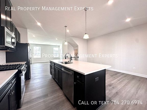 4th image of 1410 Newell Towns Ln