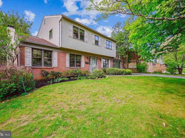 926 Clintwood Dr, Silver Spring, MD 20902