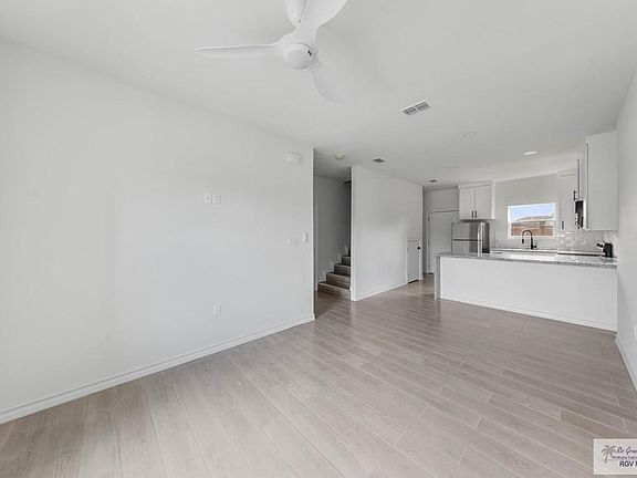 5th image of 4914 Alexa Rd
