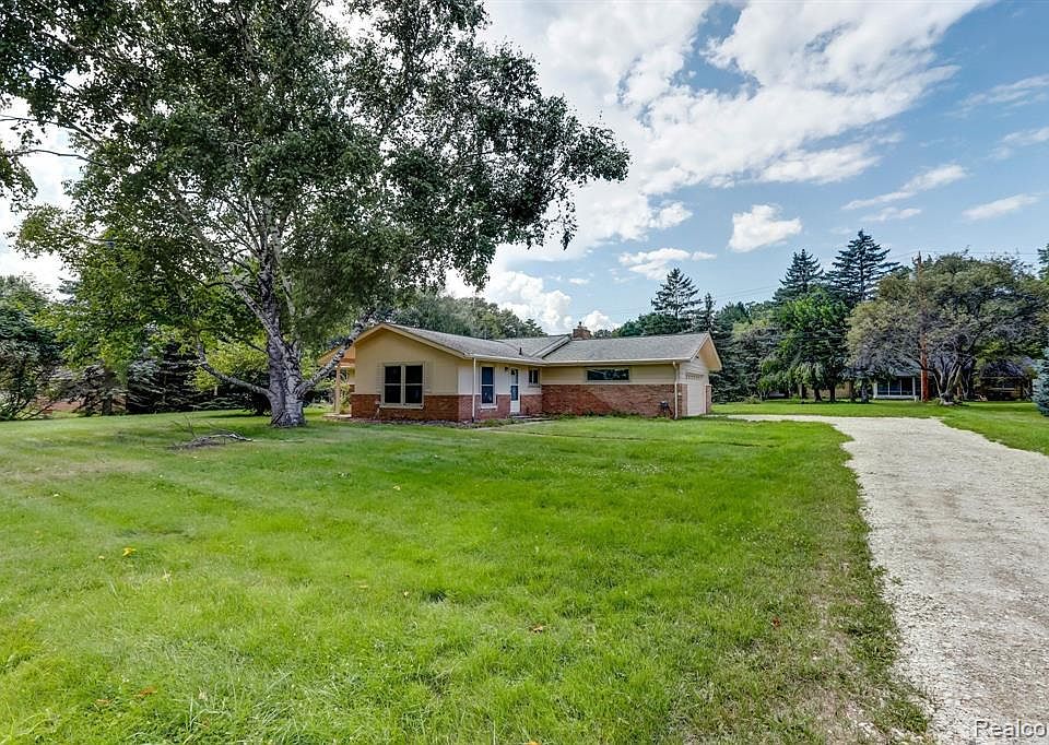 2758 Hillendale Dr, Rochester Hills, MI 48309 MLS 20221067833 Zillow