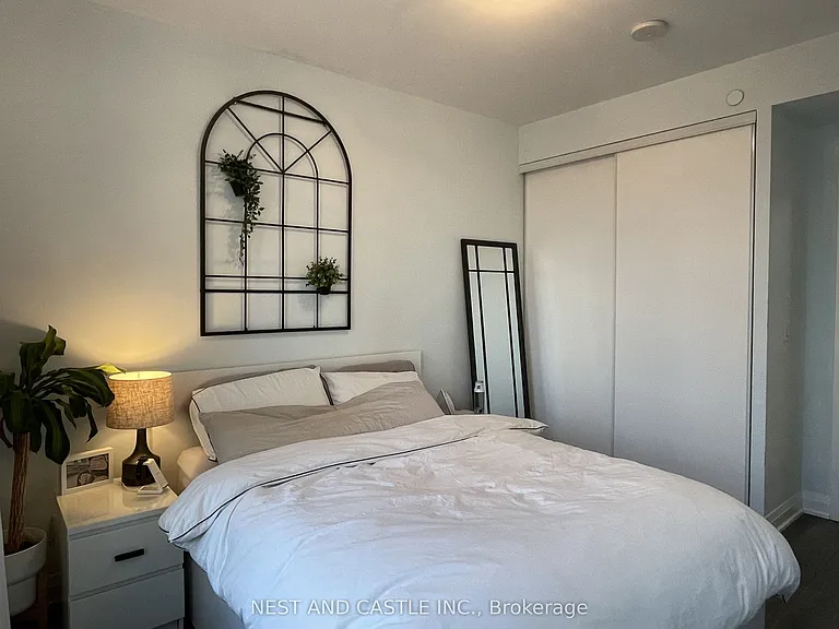 36 Park Lawn Rd #902 — Photo 9