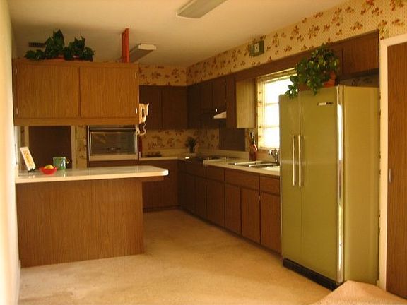 3rd image of 5480 Barton Dr