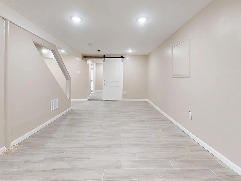 8008 Algon Ave — Photo 4