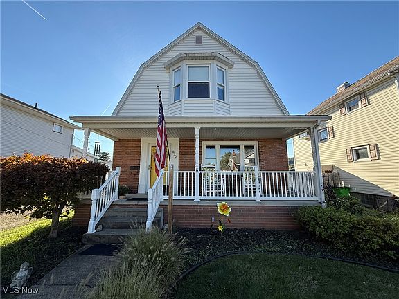 2nd image of 830 Parrish St