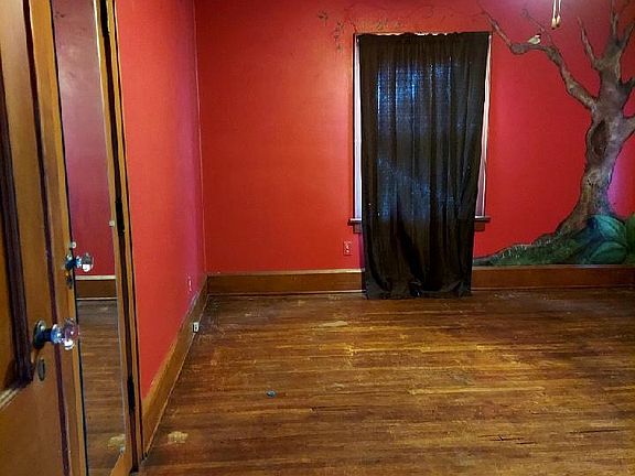 2nd image of 1170 Lexington Ave