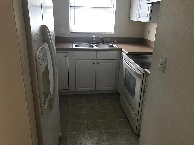 7210 N Manhattan Ave #1623 — Photo 3