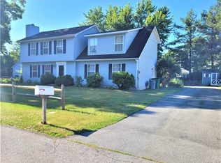 20 Hawk Ln, Poughkeepsie, NY 12601