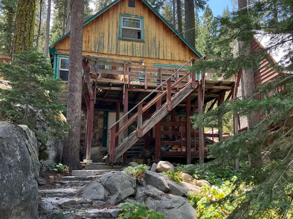 15621 Conifer Dr, Truckee, CA 96161