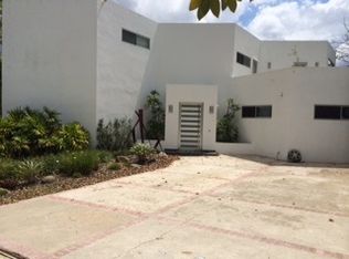 Azucena St. Urb. Santa Maria ##3, Rio Piedras, PR 00927