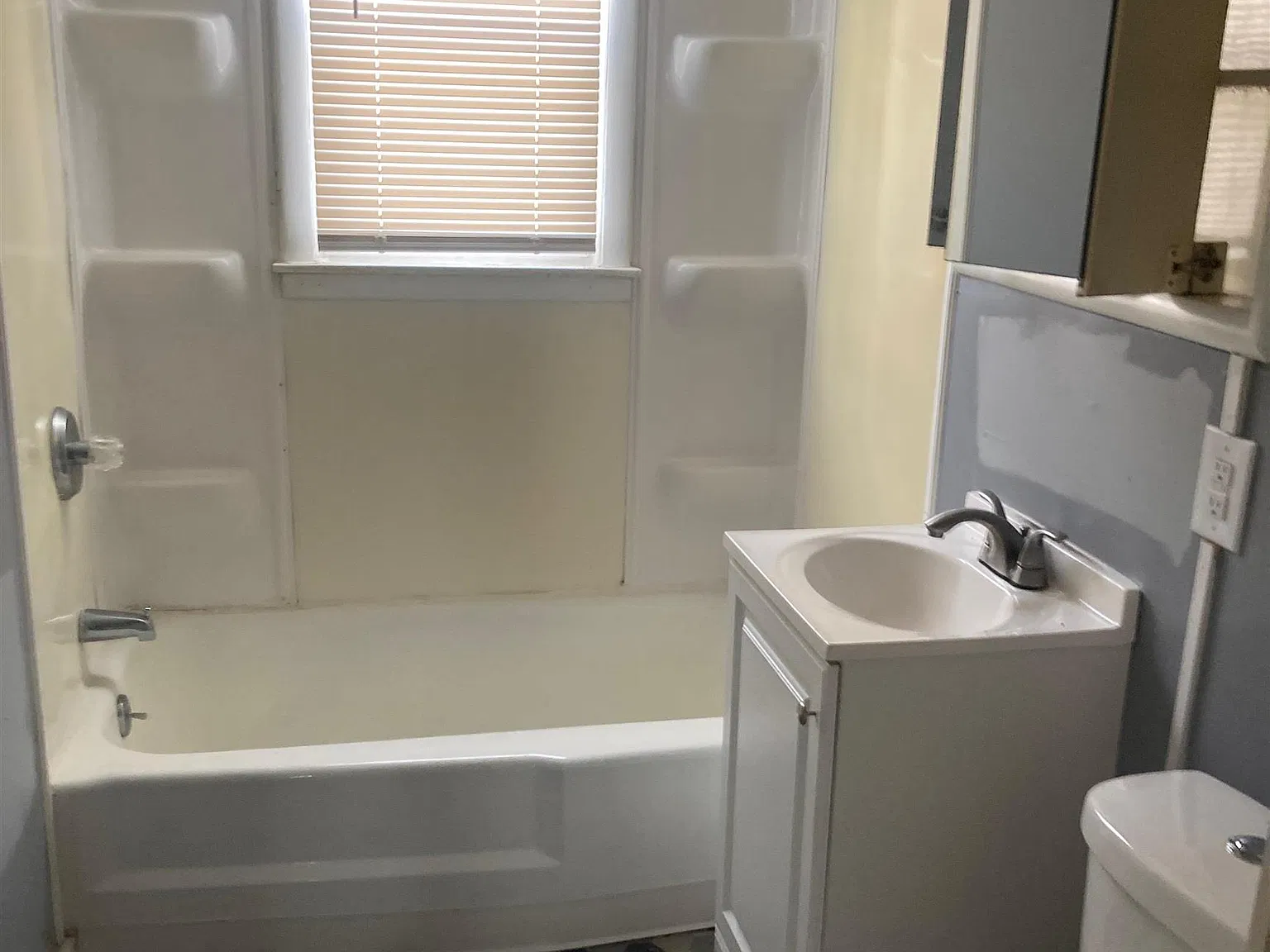 2 bed, 887 sqft, $850 — Photo 4