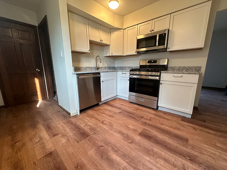 322 Summer St — Photo 4
