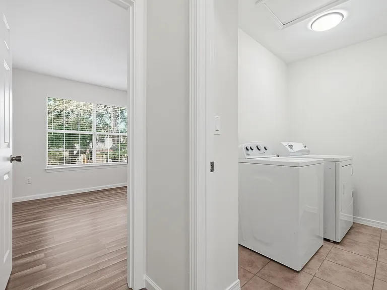 403B Yancey St — Photo 29