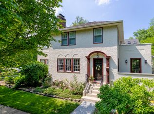 3055 Park Pl, Evanston, IL 60201