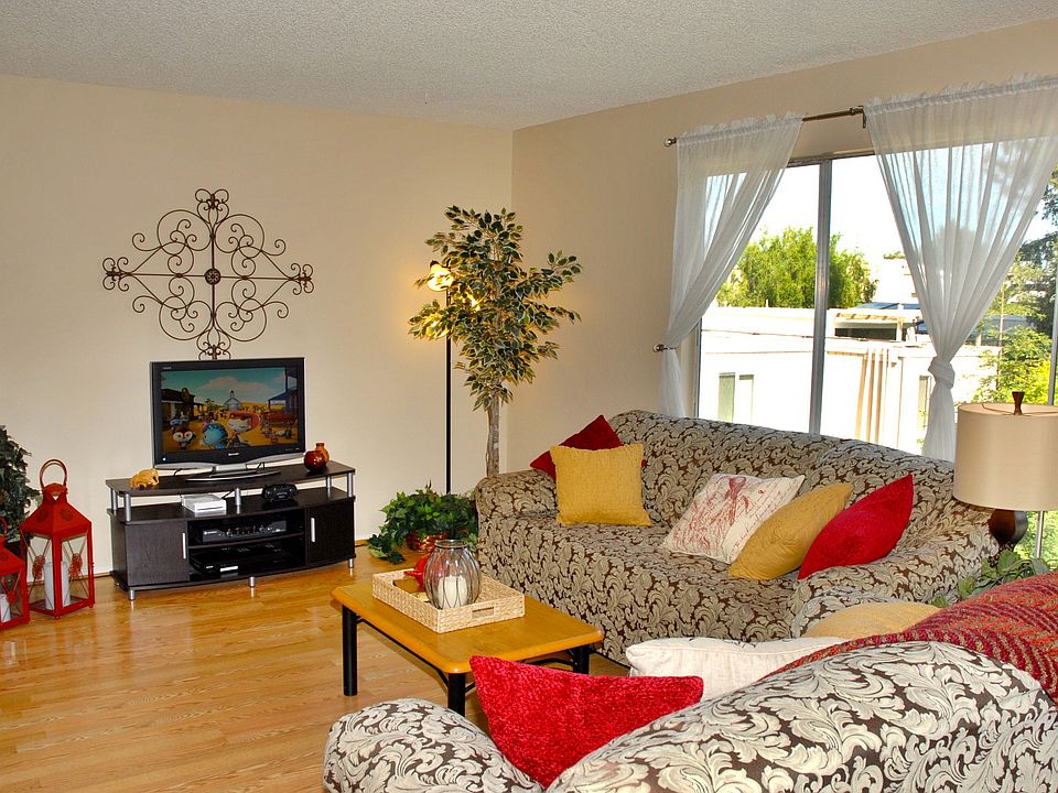 1st image of 320 Auburn Way APT 26