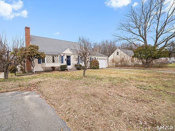 3rd image of 9 Foxcroft Road