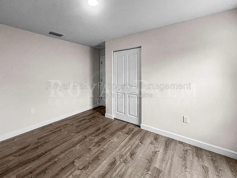 745 Harry Ave S — Photo 24