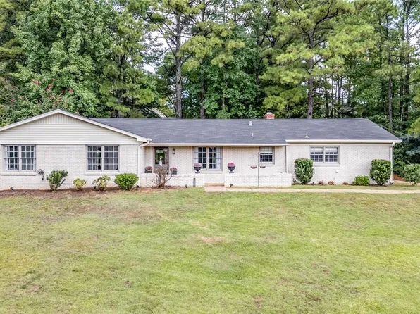655 Woodridge Dr, Tuscaloosa, AL 35406