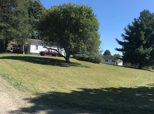 202 Stoney Ave, Crab Orchard, WV 25827