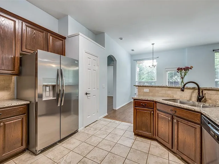 1617 Redwood Dr — Photo 14