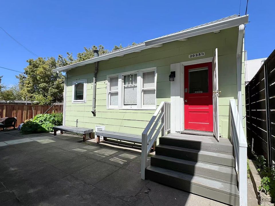 1st image of 2035 Parker St #1/2