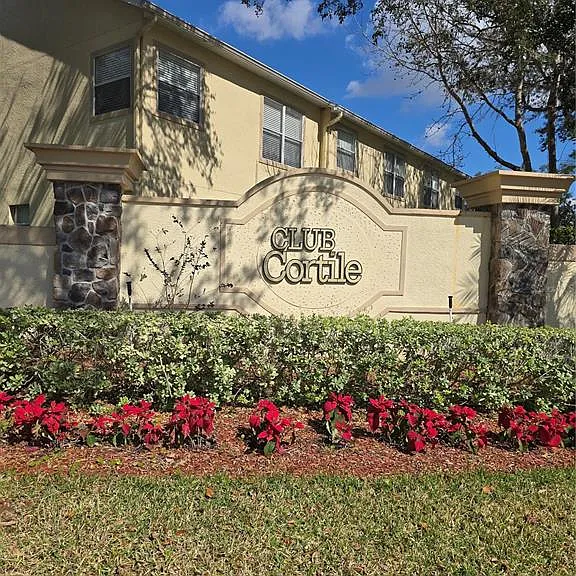 2790 Club Cortile Cir #B — Photo 30