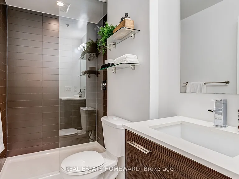 90 Trinity St #709 — Photo 17