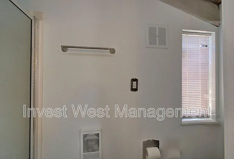 16103 NE 33rd Ave — Photo 35