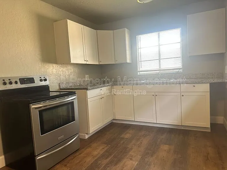 2132 N 1st St — Photo 12