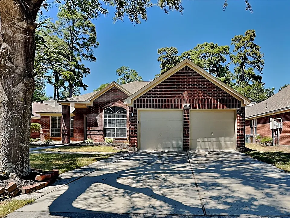 1407 Buchans Dr