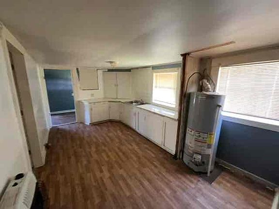 3rd image of 147 Kellum Dr