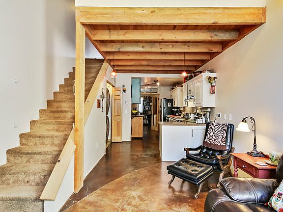 5th image of 535 W Deer Dr #507