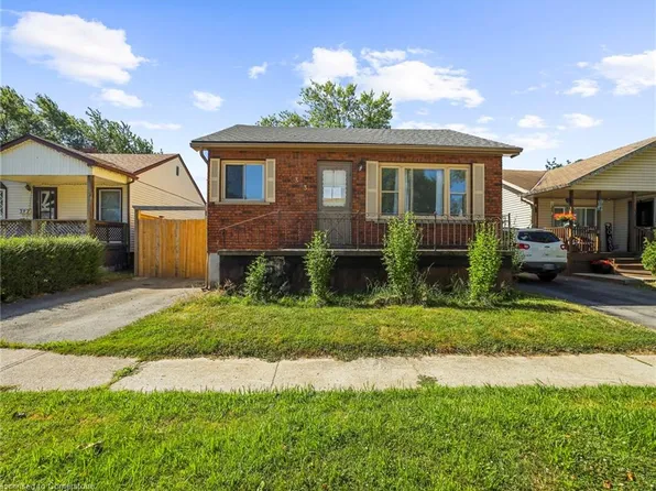 393 Corvette St, Welland, ON L3B 4S8