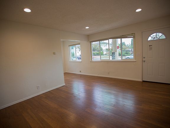unit gets lots of natural light, features energy efficent LO