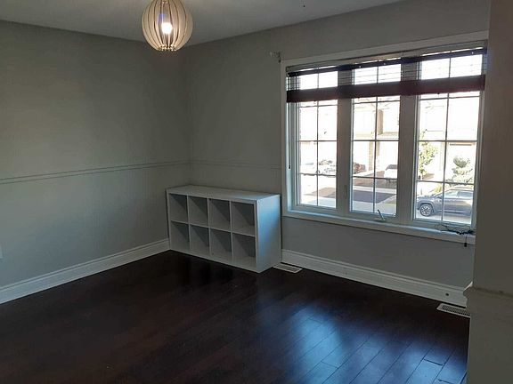 2nd image of 66 Armstrong Cres